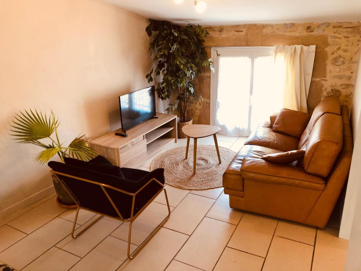Appartement Au Dernier Etage Avec Terrasse Et Belle Vue Sur Nature Environnante Roujan Exterior photo