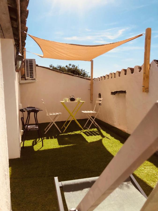 Appartement Au Dernier Etage Avec Terrasse Et Belle Vue Sur Nature Environnante Roujan Exterior photo